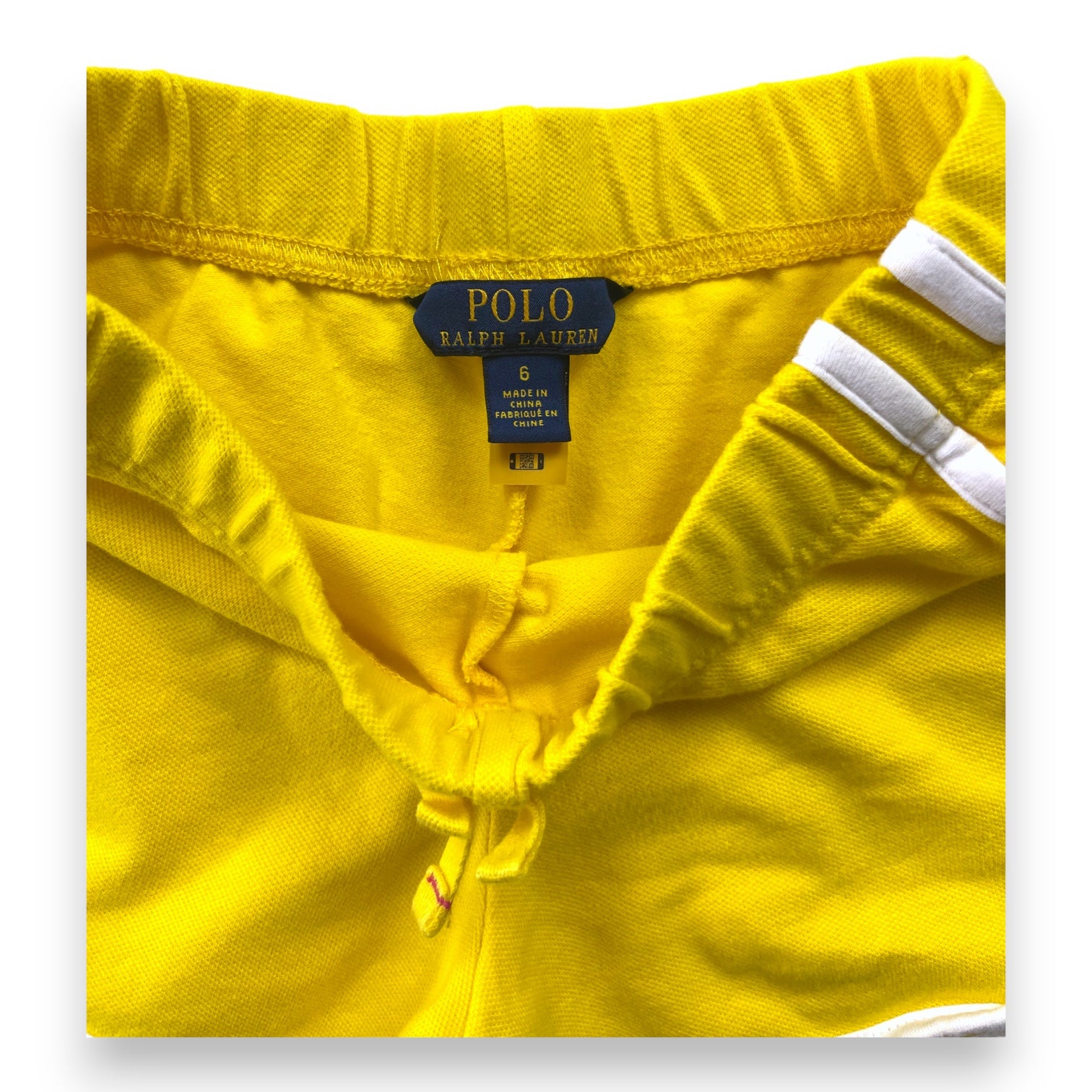 RALPH LAUREN - Short jaune liseré blanc - 6 ans