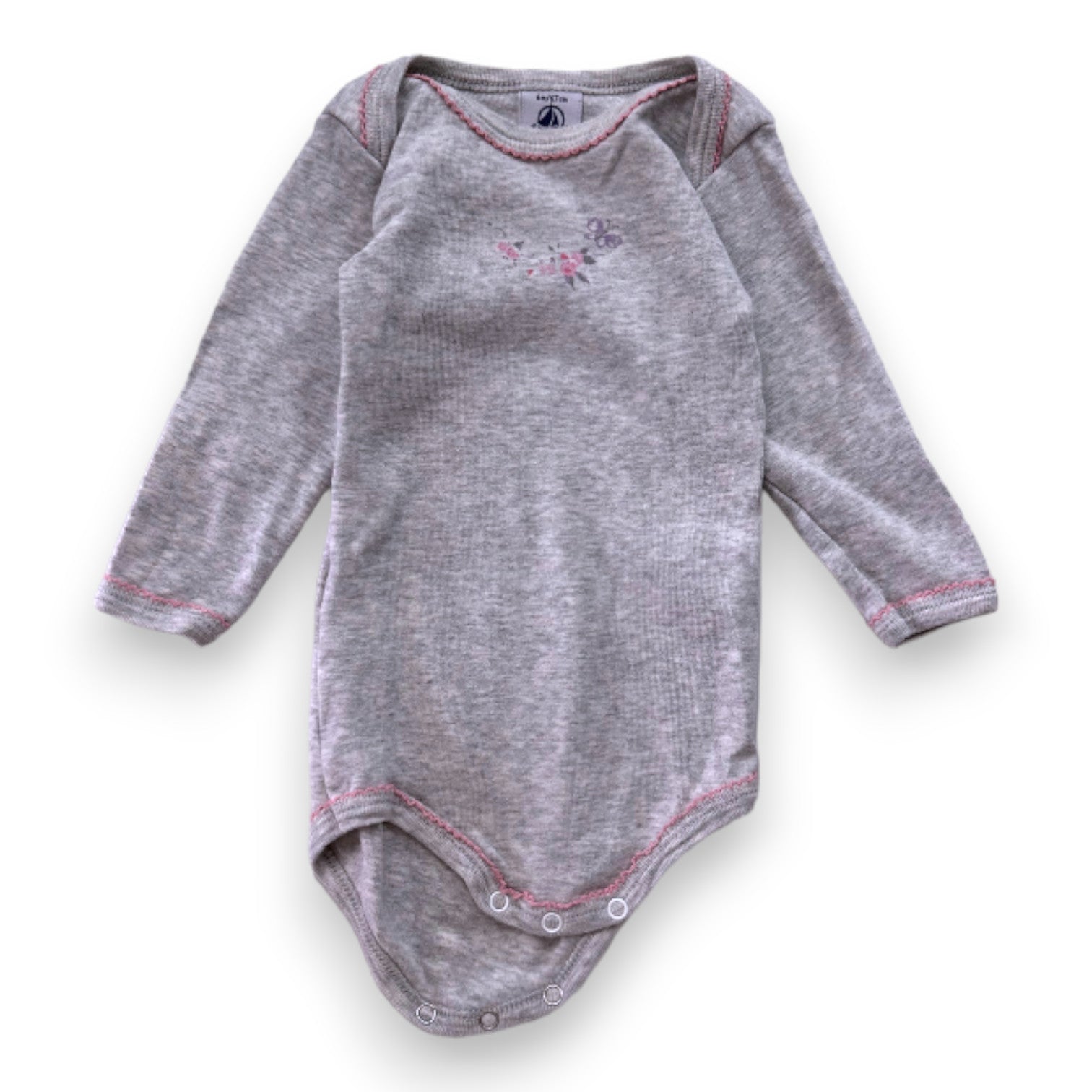 PETIT BATEAU - Body gris à manches longues avec imprimé - 6 mois