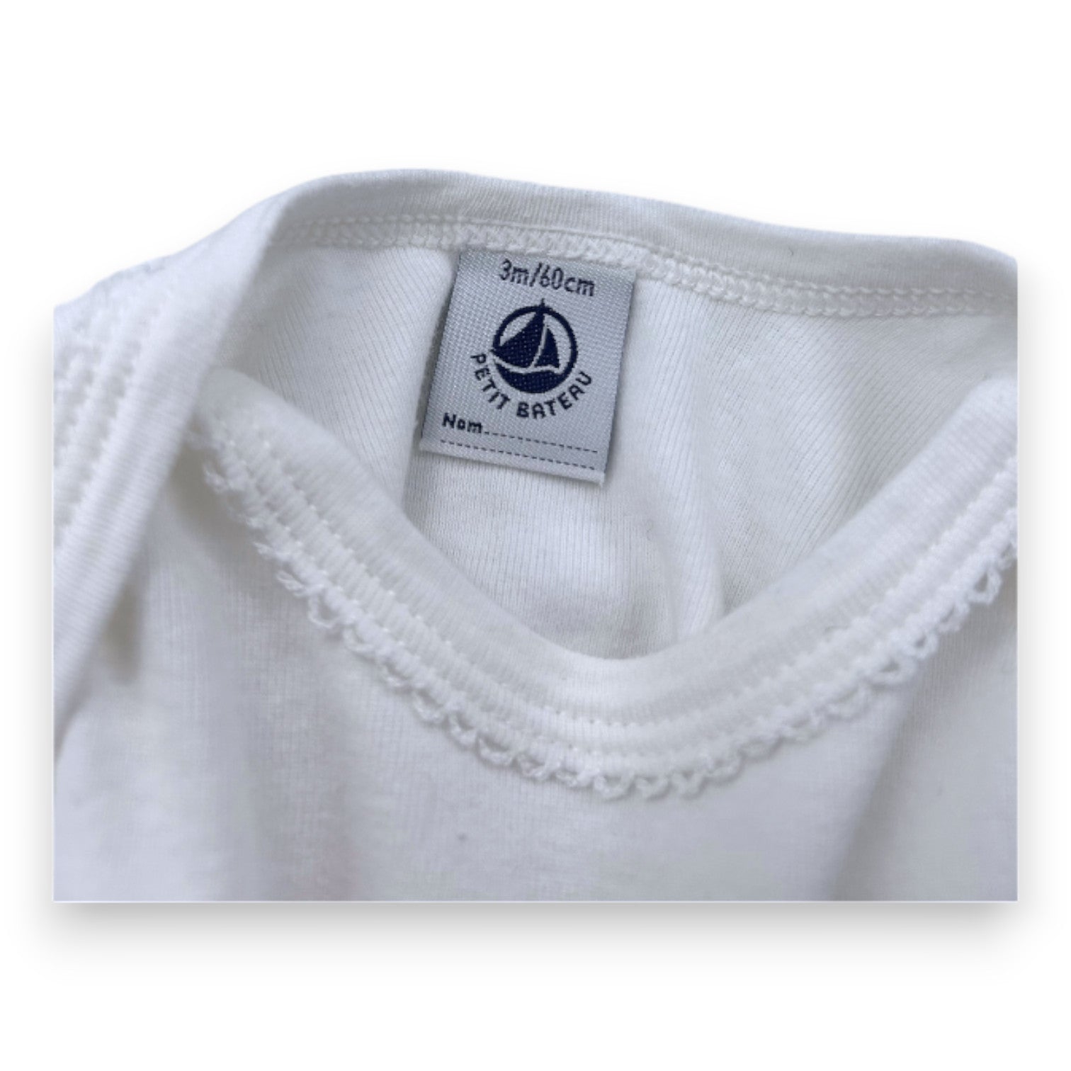 PETIT BATEAU - Body blanc à manches courtes avec impriés - 3 mois