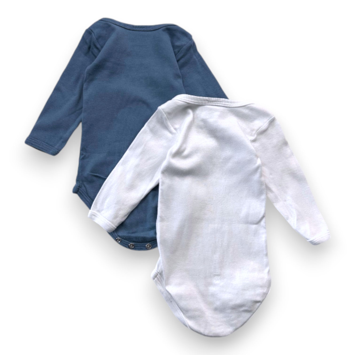 PETIT BATEAU - Lot de 2 bodies bleu et blanc avec imprimé à manches longues - 6 mois