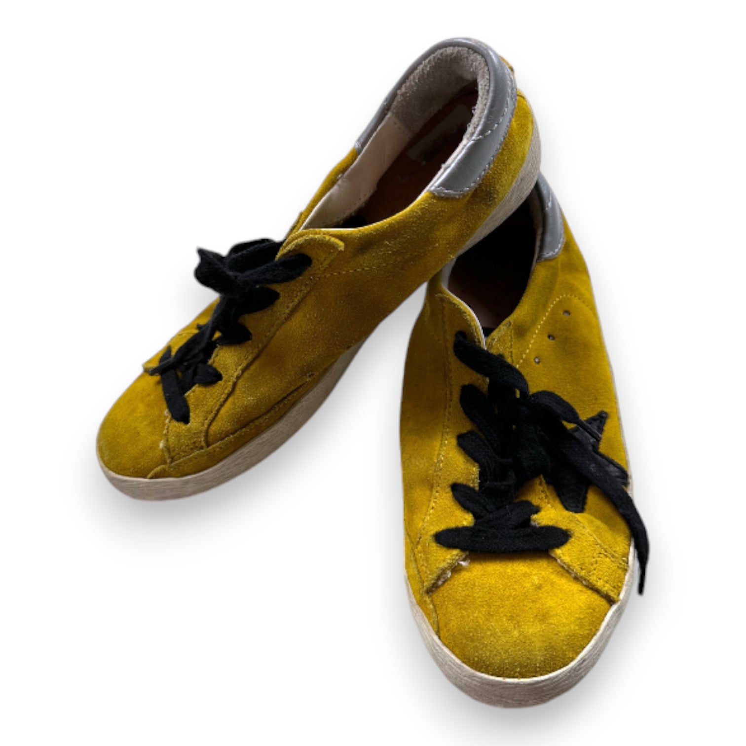 GOLDEN GOOSE - Baskets jaunes en daim - 32