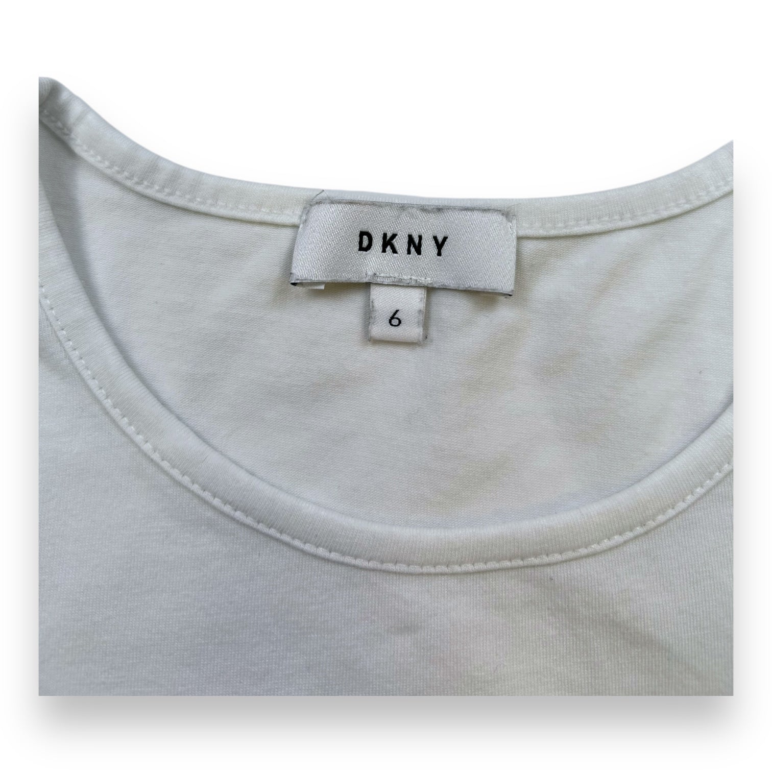 DKNY - T-SHIRT - BLANC - 6 ANS