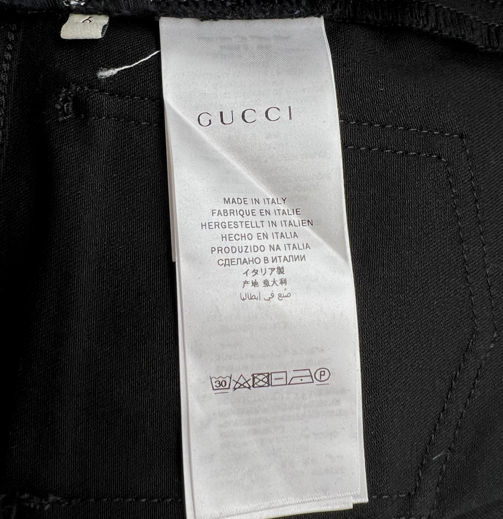 GUCCI - Jean noir brodé "loved" - 6 ans